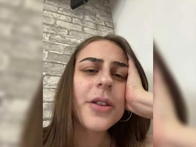 Live sex webcam photo for dashulyaaa #291015227