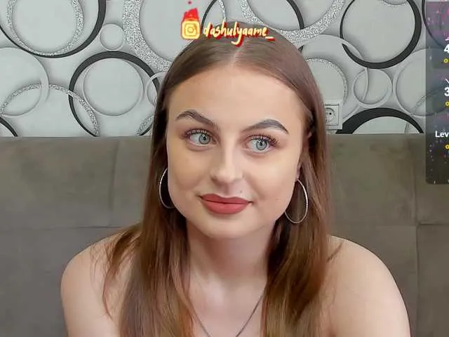 Live sex webcam photo for dashulyaaa #291519749