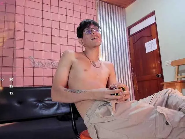 Live sex webcam photo for david-huge #291198716