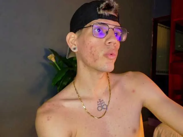 Live sex webcam photo for david-huge #291907431