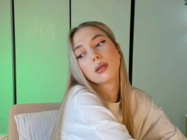 Live sex webcam photo for dawns-on #290385096