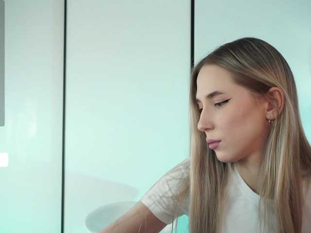 Live sex webcam photo for dawns-on #290681695