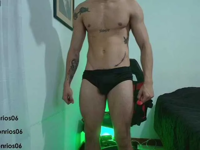 Live sex webcam photo for deconrios #292209898