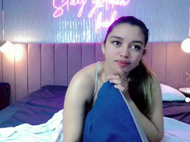 Live sex webcam photo for deeploverf1 #290558051