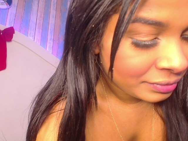 Live sex webcam photo for denisemoca #292424700