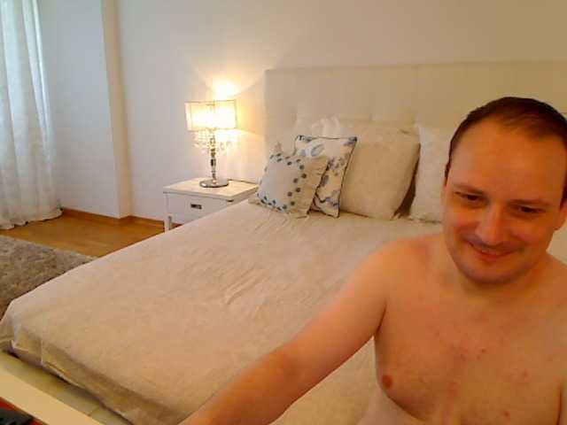 Live sex webcam photo for desire4xxx #273436698