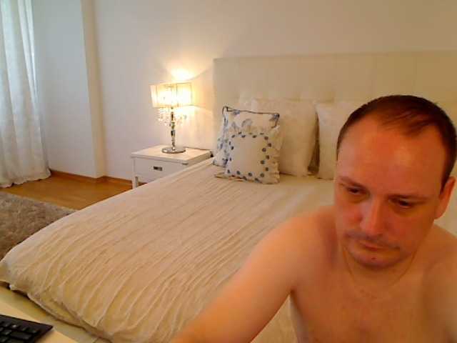 Live sex webcam photo for desire4xxx #273525889