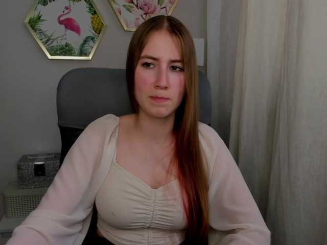 Live sex webcam photo for desireMegan #275646726