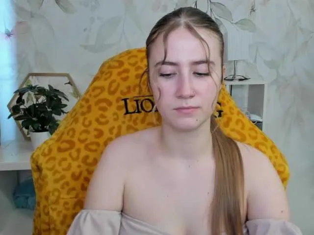 Live sex webcam photo for desireMegan #290132622