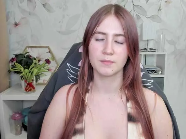 Live sex webcam photo for desireMegan #290555405