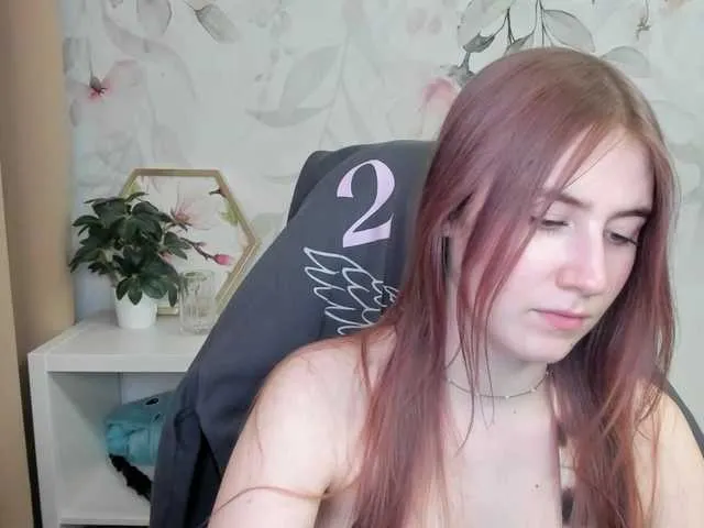 Live sex webcam photo for desireMegan #290663271