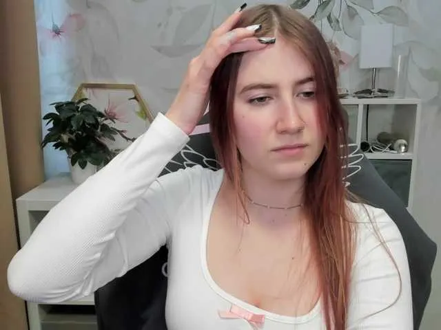 Live sex webcam photo for desireMegan #290668363