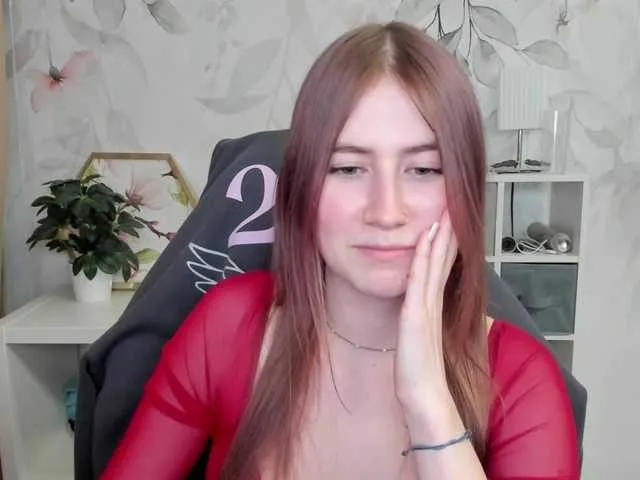 Live sex webcam photo for desireMegan #290697022