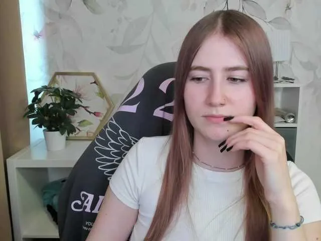 Live sex webcam photo for desireMegan #290943528