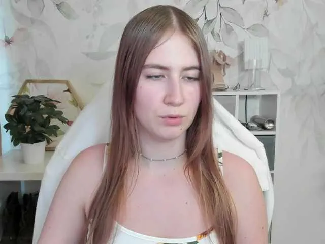 Live sex webcam photo for desireMegan #291205573