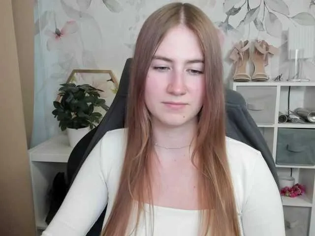 Live sex webcam photo for desireMegan #291232630