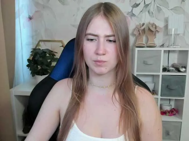 Live sex webcam photo for desireMegan #291251198