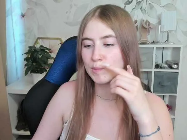 Live sex webcam photo for desireMegan #291372119