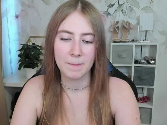 Live sex webcam photo for desireMegan #291389468