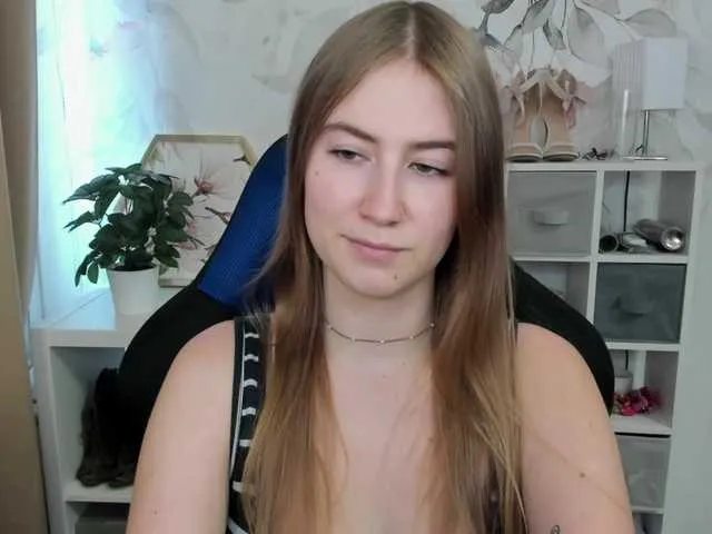 Live sex webcam photo for desireMegan #291561851