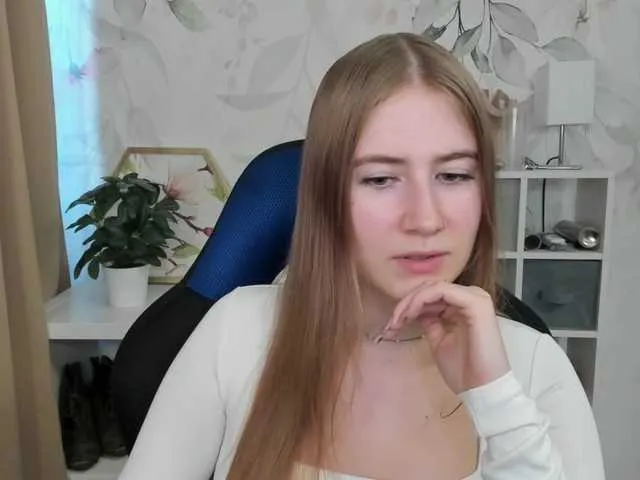 Live sex webcam photo for desireMegan #291850057