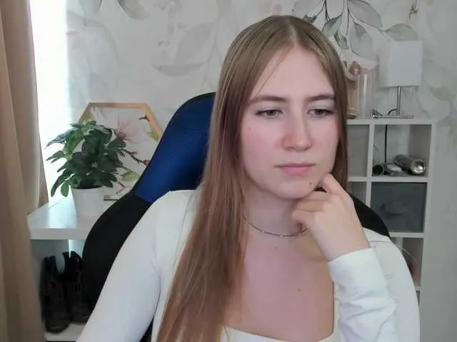 Live sex webcam photo for desireMegan #291851943