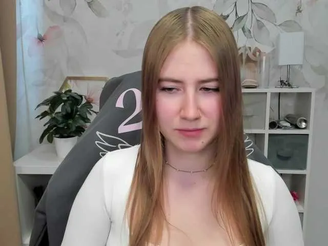 Live sex webcam photo for desireMegan #291938523