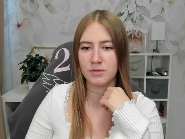 Live sex webcam photo for desireMegan #291985344