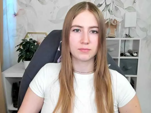 Live sex webcam photo for desireMegan #291992162