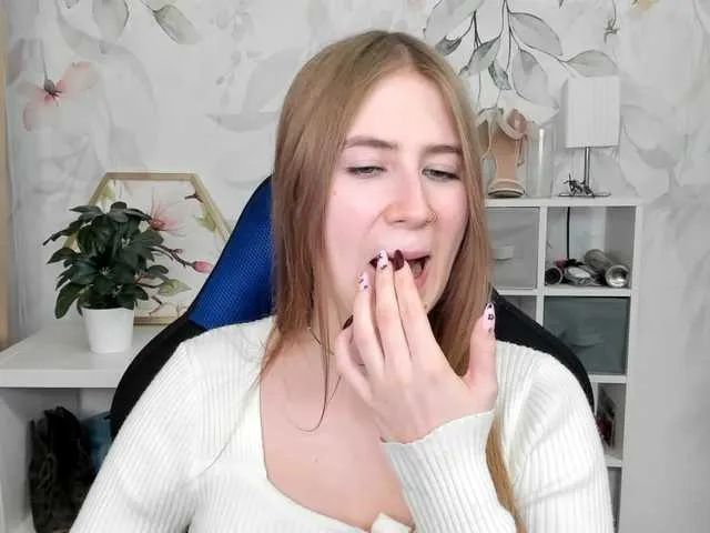 Live sex webcam photo for desireMegan #292108847