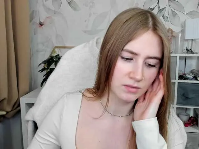 Live sex webcam photo for desireMegan #292409647