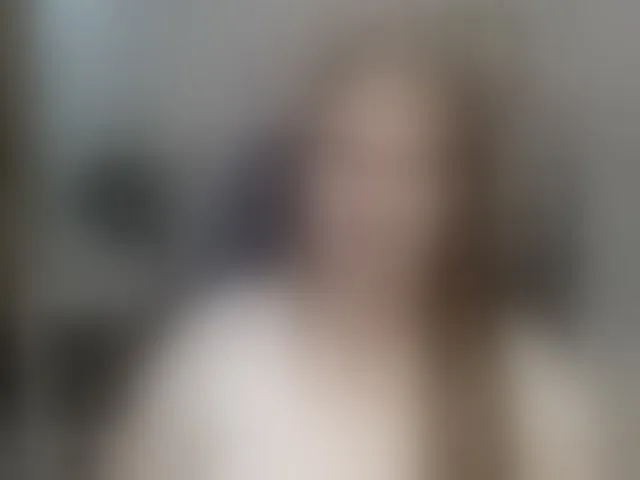 Live sex webcam photo for desireMegan #294073026