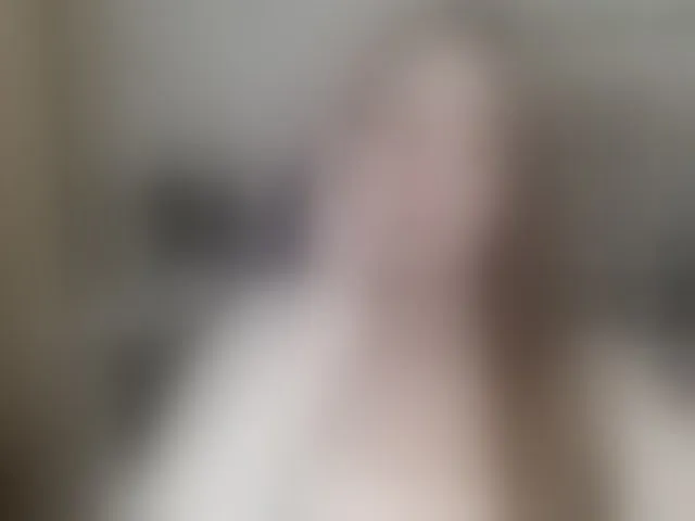 Live sex webcam photo for desireMegan #294197426