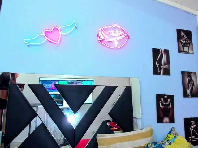 Live sex webcam photo for destinykhot #276542461