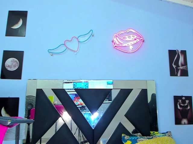 Live sex webcam photo for destinykhot #276688273