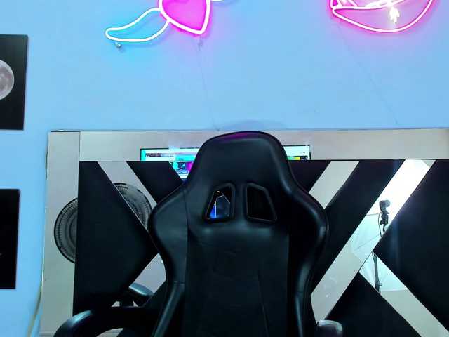 Live sex webcam photo for destinykhot #277338062