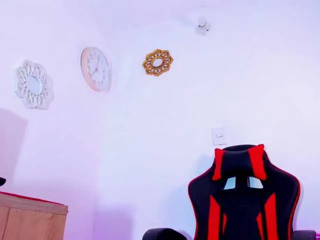 Live sex webcam photo for destinykhot #277850034