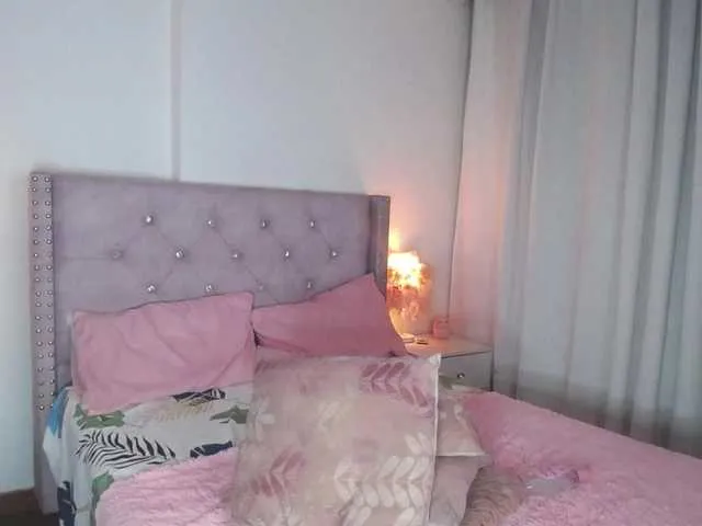 Live sex webcam photo for destinysweet #290809684