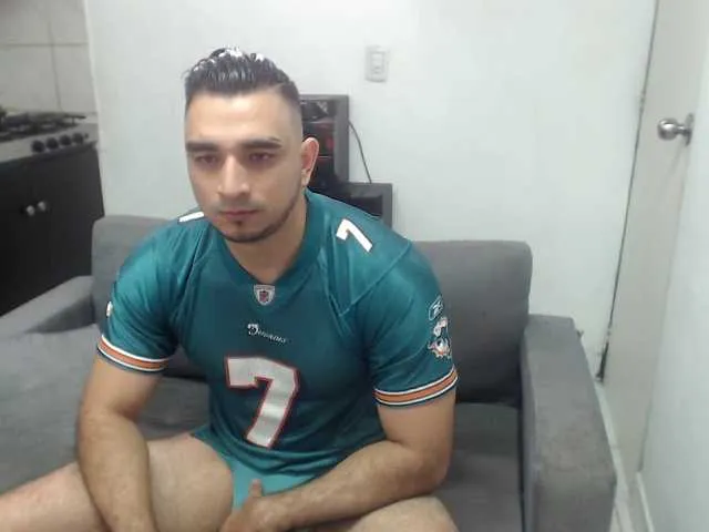 Live sex webcam photo for deu1 #290724128