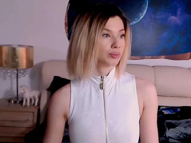 Live sex webcam photo for devilishfox #272840101
