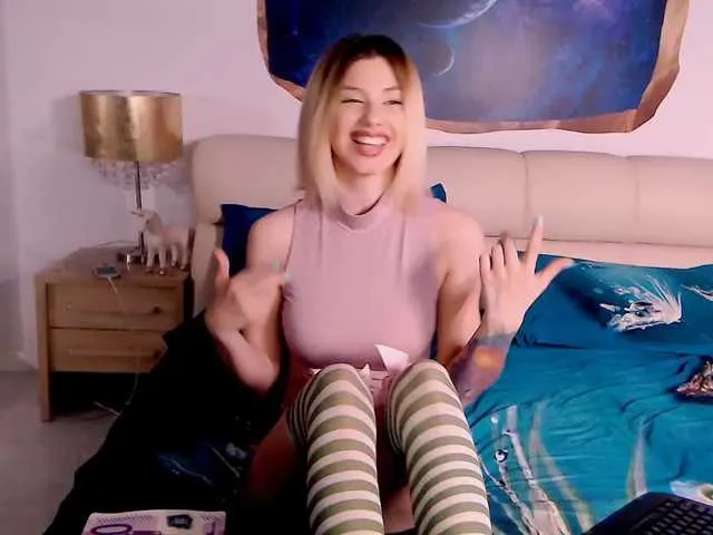 Live sex webcam photo for devilishfox #272932425
