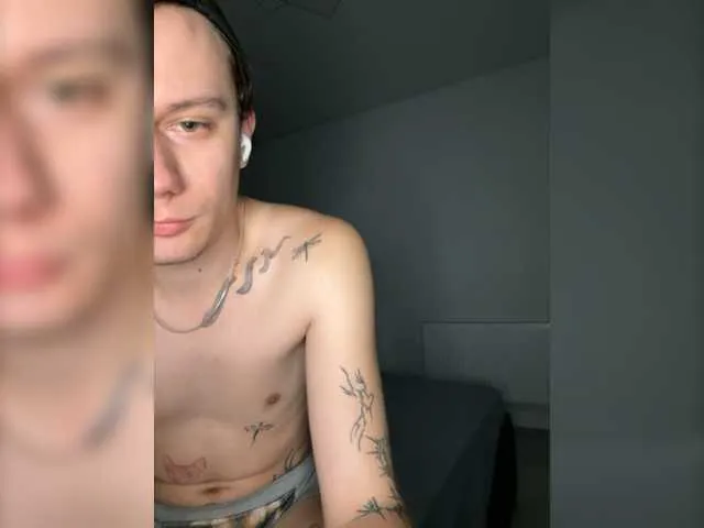 Live sex webcam photo for dfokles #278125924