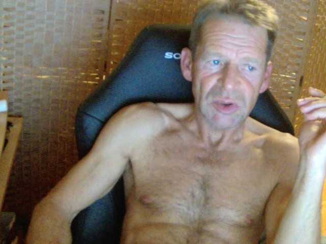 Live sex webcam photo for dfrxxx1 #277013823