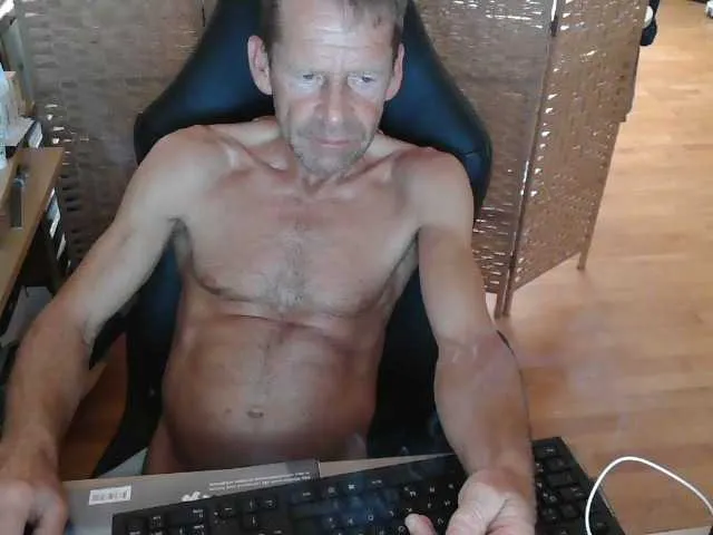 Live sex webcam photo for dfrxxx1 #288424161