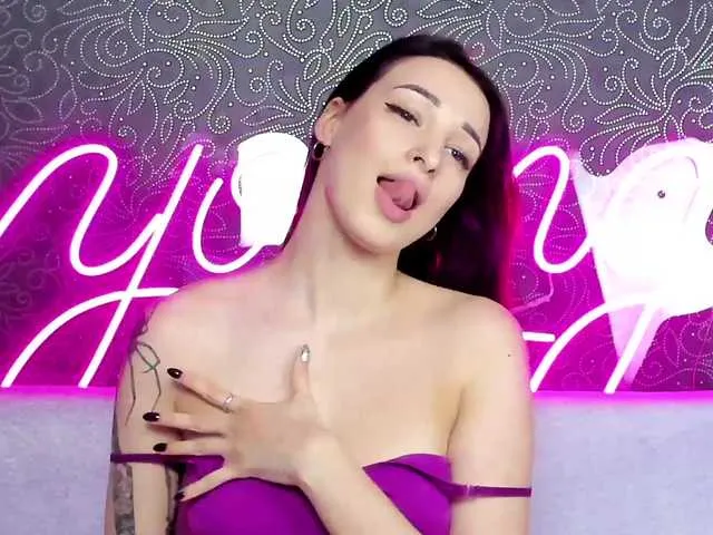 Live sex webcam photo for di-young #272215874