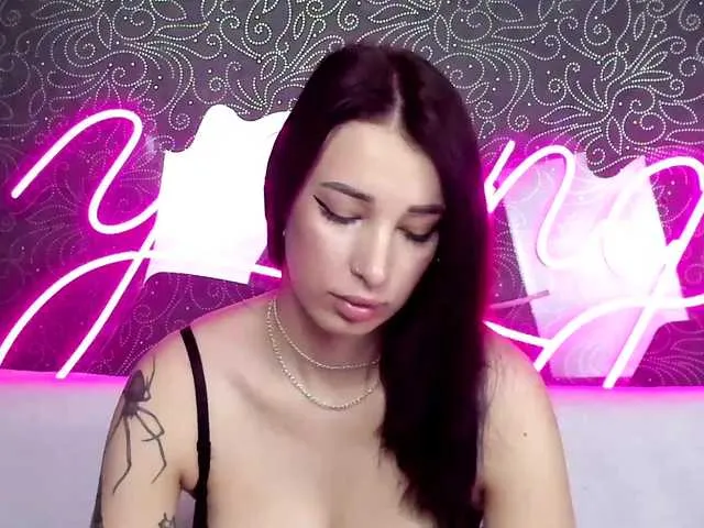 Live sex webcam photo for di-young #272652477