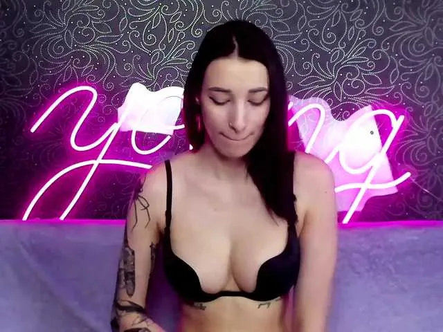 Live sex webcam photo for di-young #272752471
