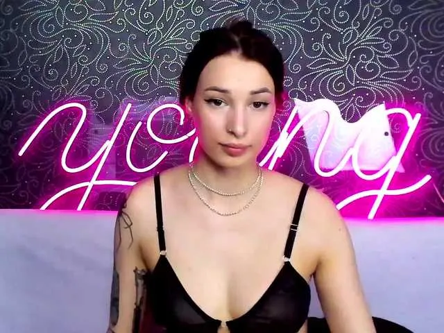 Live sex webcam photo for di-young #273091963