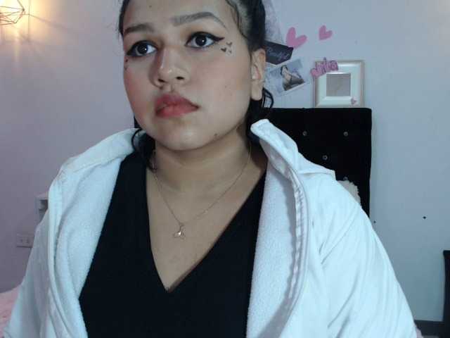 Live sex webcam photo for dianejazmin #272622267