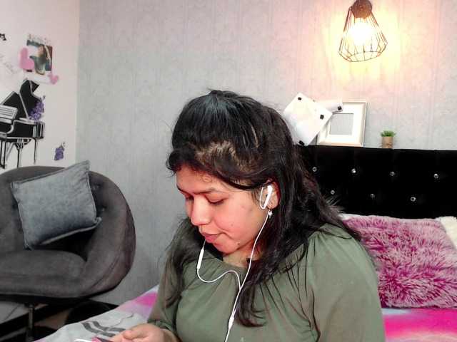 Live sex webcam photo for dianejazmin #272843041